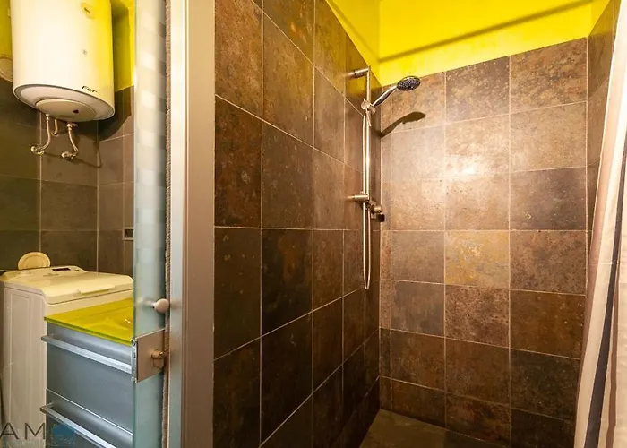 Dormire In Centro Galleria 16 Trieste